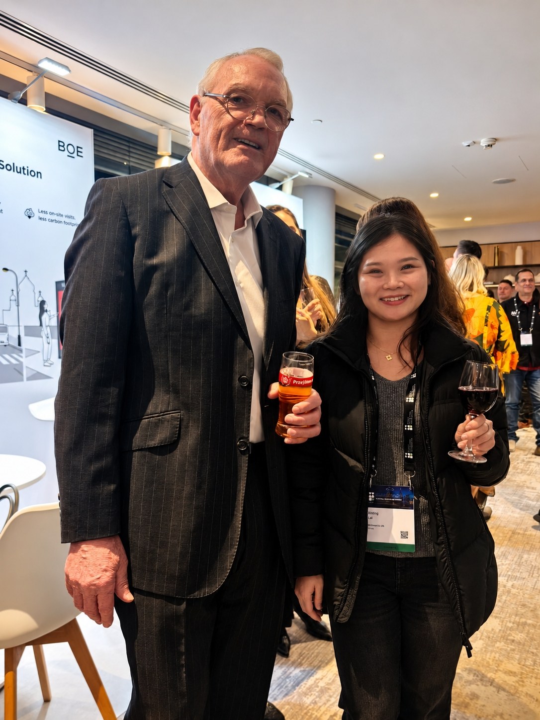 Selina Lai with WOO President Tom Goddard in Warsaw QSTECH representative Selina Lai with WOO President Tom Goddard at the WOO Central European Forum in Warsaw