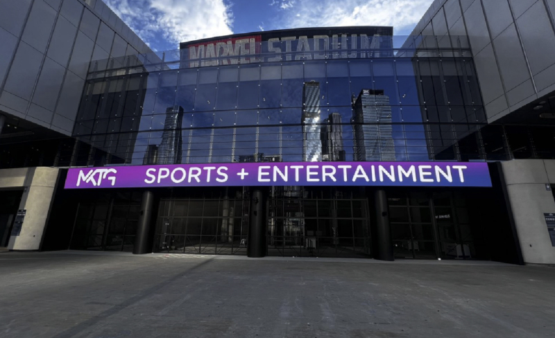 DOOH outdoor led banner display at Marvel Stadium in Austraila