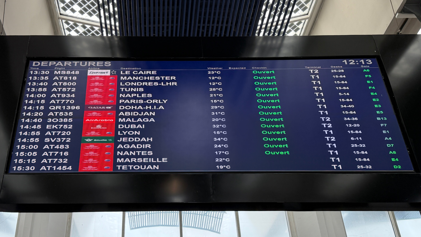 High brightness zero-bezel airport FIDS LED screen for flight information display High brightness zero-bezel airport FIDS LED screen for flight information display